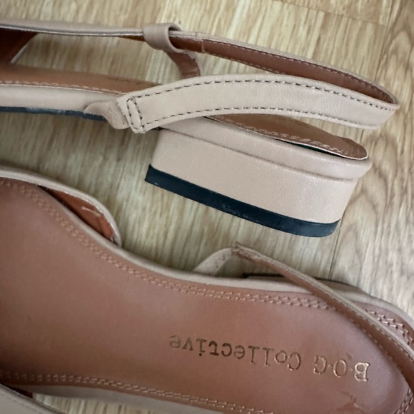 Vici Beige and Black Flats - Picture 4 of 9